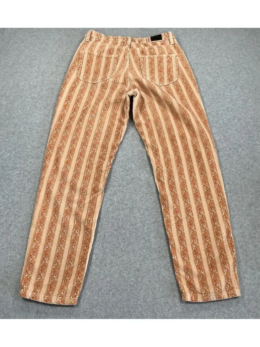 BDG Urban Outfitters Floral Corduroy Mom Jeans Women’s Size 27 Boho‎